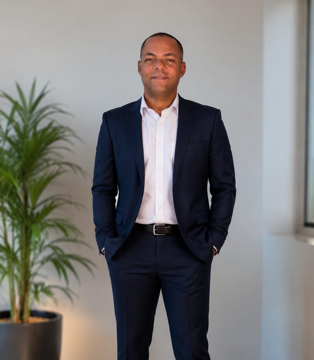 Sidinei Nazareth — Corretor de Imóveis
